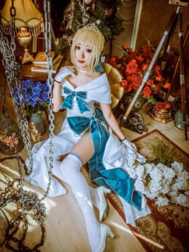 《Fate Grand Order》saber二周年礼服 C O S P L A Y_阿尔托莉雅·潘德拉贡两周年礼装 (1)