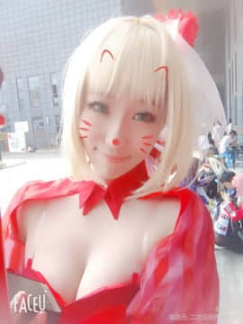 《Fate Extra》Saber红玫瑰礼服 C O S P L A Y_#尼禄红玫瑰礼服#是场照返图~ (1)