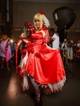 《Fate Extra》Saber红玫瑰礼服 C O S P L A Y_#尼禄红玫瑰礼服#是场照返图~ (13)