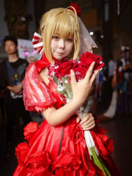《Fate Extra》Saber红玫瑰礼服 C O S P L A Y_#尼禄红玫瑰礼服#是场照返图~ (16)