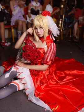 《Fate Extra》Saber红玫瑰礼服 C O S P L A Y_尼禄玫瑰红礼服 (2)