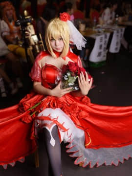 《Fate Extra》Saber红玫瑰礼服 C O S P L A Y_尼禄玫瑰红礼服 (6)