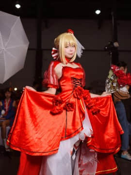 《Fate Extra》Saber红玫瑰礼服 C O S P L A Y_尼禄玫瑰红礼服 (7)