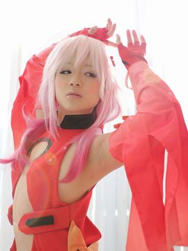 美少女コスプレイヤーが勃起したムスコとタマをねっとりと優しく舐めバキュームフェラでドッ_Riona Minami-Inori Yuzuriha-009