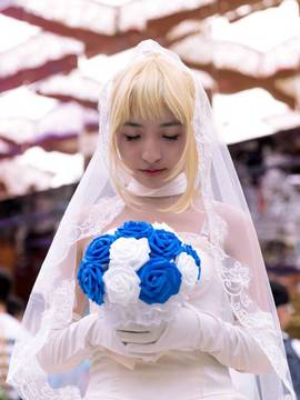 《FateZero》 海边花嫁SABER花嫁版C O S_You are my king (5)