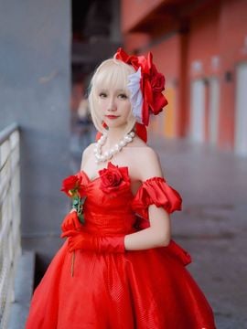 《FateExtra》尼禄愚人节红礼服 C O S P L A Y
