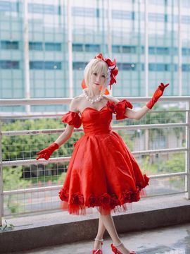 《FateExtra》尼禄愚人节红礼服 C O S P L A Y_尼禄愚人节红礼服 C O S (6)