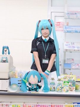 VOCALOID – Miku x Meiko x Luka x Rin cosplay_003