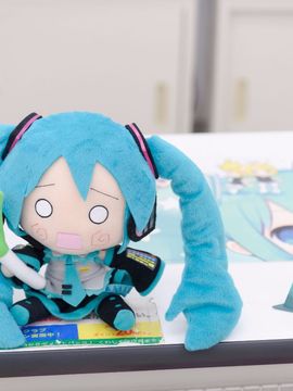 VOCALOID – Miku x Meiko x Luka x Rin cosplay_009
