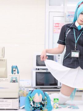 VOCALOID – Miku x Meiko x Luka x Rin cosplay_010