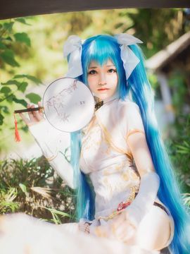 《VOCALOID家族》初音未来魅力旗袍登场 C O S P L A Y_初音未来魅力旗袍登场 C O S (16)