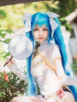 《VOCALOID家族》初音未来魅力旗袍登场 C O S P L A Y_初音未来魅力旗袍登场 C O S (20)