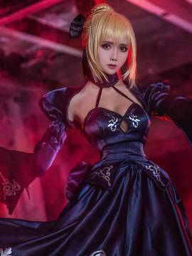 Saber黑王二设C O S P L A Y_Fate Saber Altern ative (11)