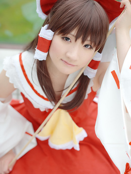 Reimu Hakurei (Touhou Project) by Kishigami Hana_028