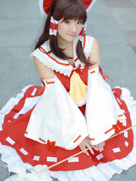 Reimu Hakurei (Touhou Project) by Kishigami Hana_032