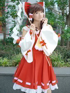 Reimu Hakurei (Touhou Project) by Kishigami Hana_039