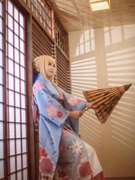 《Fate Stay Night》Saber晴着ver.~吾王和服新年挂画 C O S P L A Y_骑士王Saber晴着鲜艳和服登场 一改往日朴素风格 (29)
