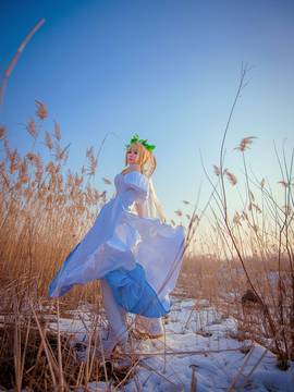 《Fate Grand Order》尼禄花嫁满破 C O S P L A Y_fate尼禄花嫁三破 少女嫁王 头上绿绿的 (1)