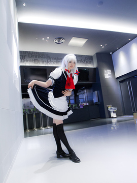 Touhou - Izayoi Sakuya cosplay by Mari_019