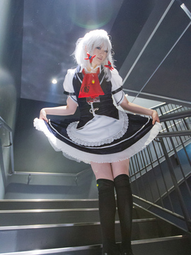Touhou - Izayoi Sakuya cosplay by Mari_027