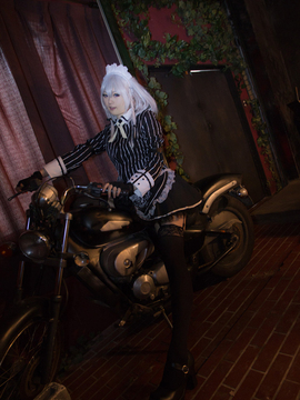 Touhou - Izayoi Sakuya cosplay by Mari_041
