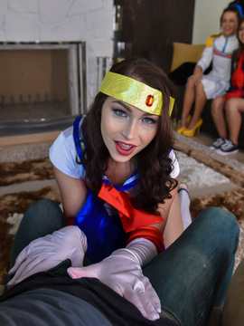 Cosplay Queens_100
